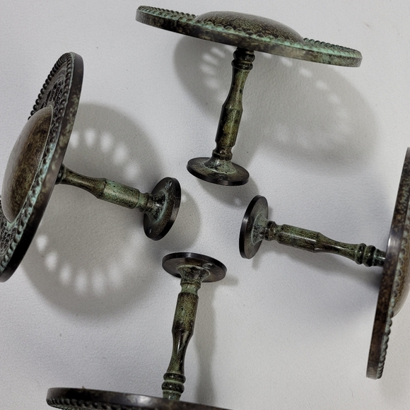 (4) Metal Medallion Curtain Holdbacks - Picture 8 of 10